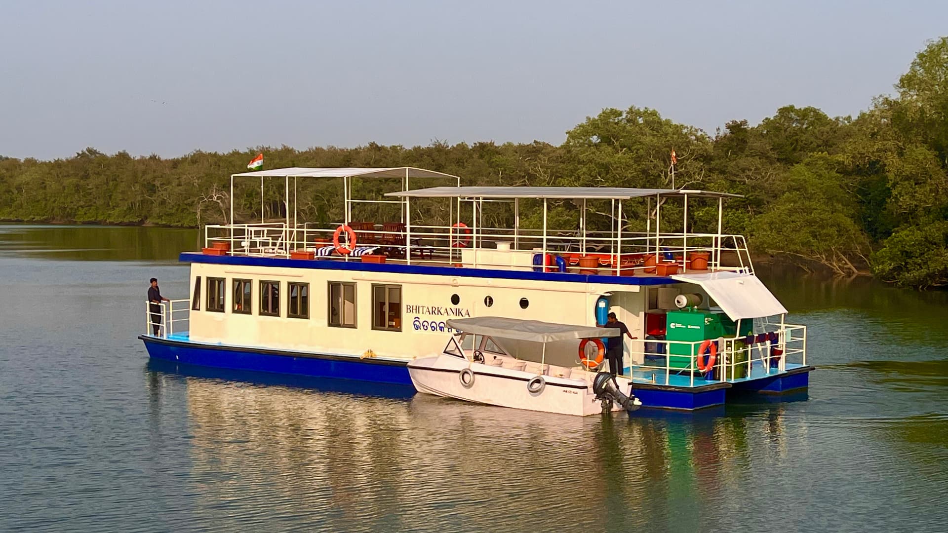 River and boat safari in Bhitarkanika